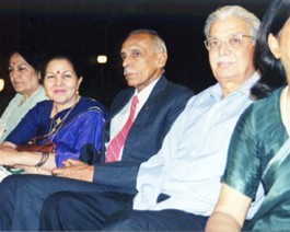 Mom-Dad-Swarni-VK-Gita My mom & dad flanked by relatives.