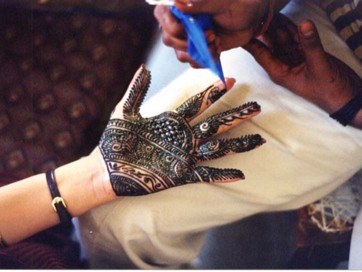 MEHNDI (4.11.2000) Mehndi- Decorating the bride and female attendees' hands and feet with henna.