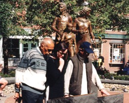 Dad-Statues Checking out the landmarks