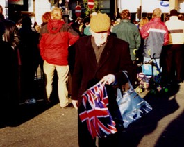 NewYearParade-OldManFlags