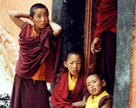 Monastery-Phiang-5-Monks